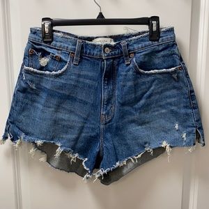 Abercrombie &Fitch Curve Love High Rise Mom Short